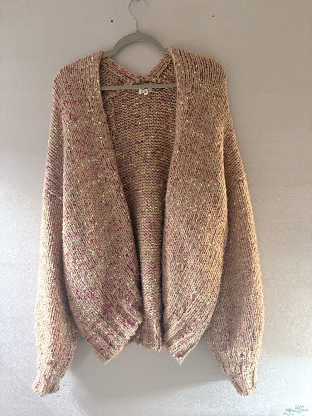 aerie Chunky Open-Front Cardigan in Beige with Pink Flecks